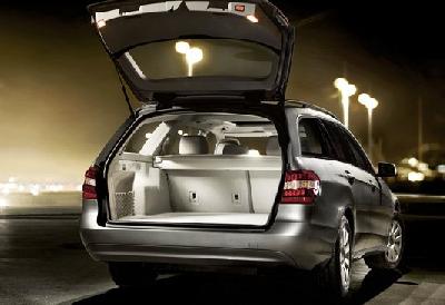 Mercedes-Benz E 200 CGi BlueEfficiency Estate Avantgarde 2011 